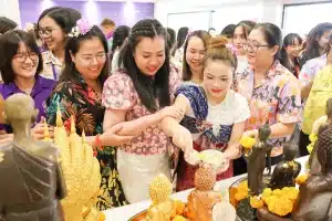 กิจกรรมสรงน้ำพระ